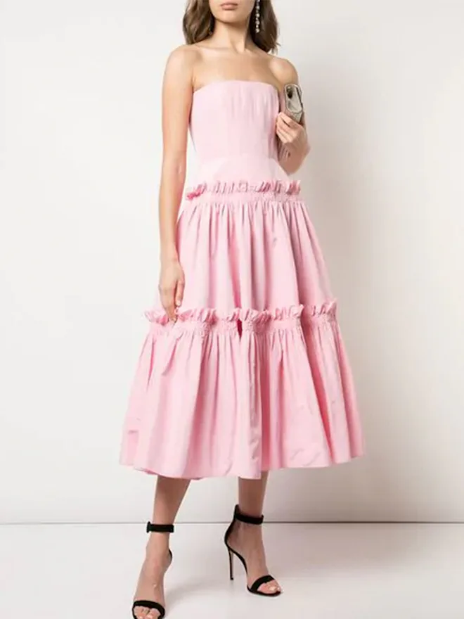 Kendall Jenner's Pink Dress Proves The 2019 Awards Season Trend Is Here To Stay Kendall Jenner's Pink Dress Proves The 2019 Awards Season Trend Is Here To Stay