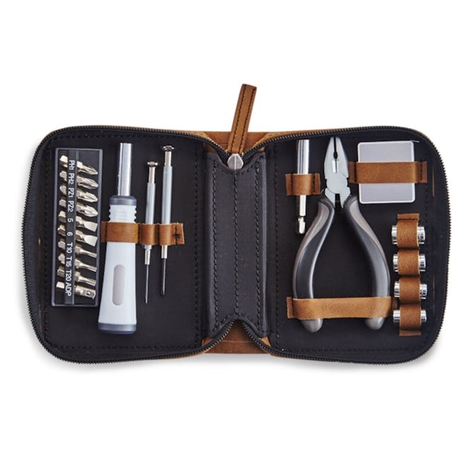 Leatherette Travel Tool Kit (Set of 21)