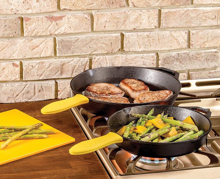 Lodge Silicone Pan Handle Holder