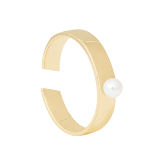 Pearl Signet Ring in Gold