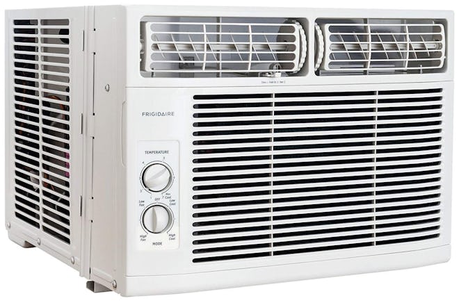 Frigidaire FFRA1011R1 Air Conditioner