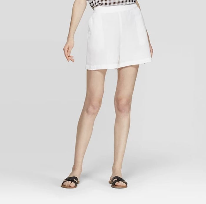 A New Day Women's Regular Fit Mid-Rise Linen Shorts