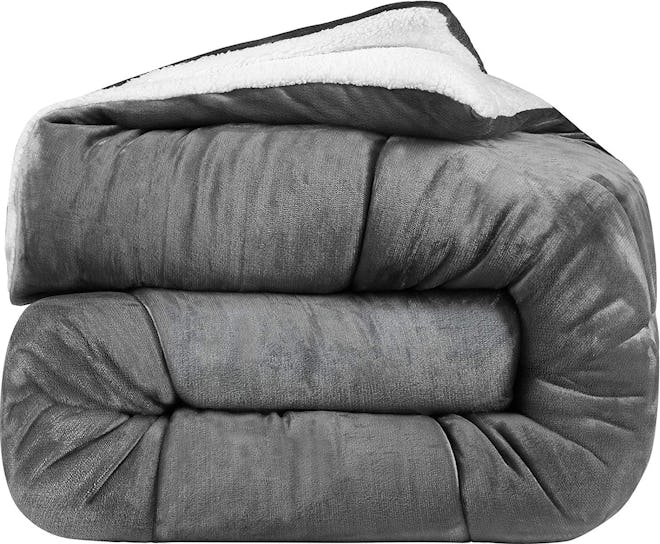 Utopia Bedding All-Season Fleece Comforter
