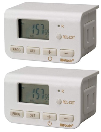 Woods 50007WD Indoor 24-Hour Digital Plug-In Timer