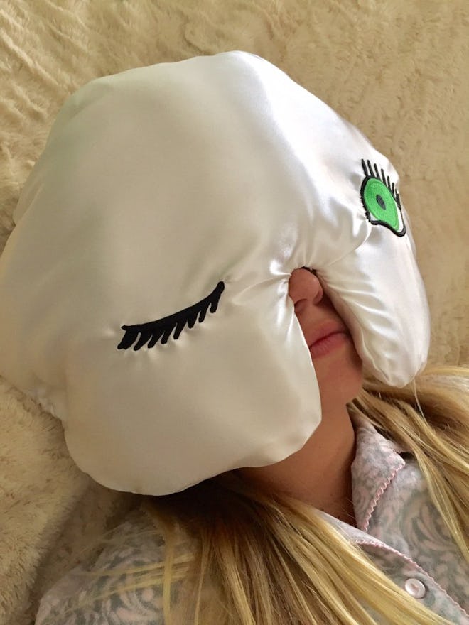 Winkzzz Sleep Mask Pillow in Ivory