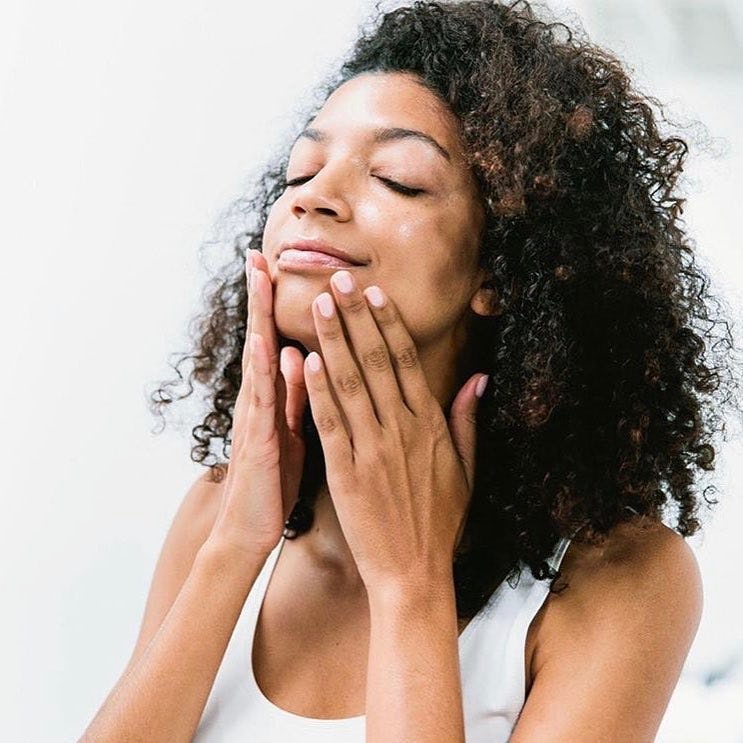 How Chlorophyll For Skin Keeps Your Complexion Clear & Glowing