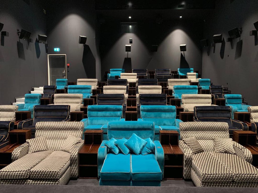this-movie-theater-has-beds-instead-of-chairs-twitter-has-some-thoughts