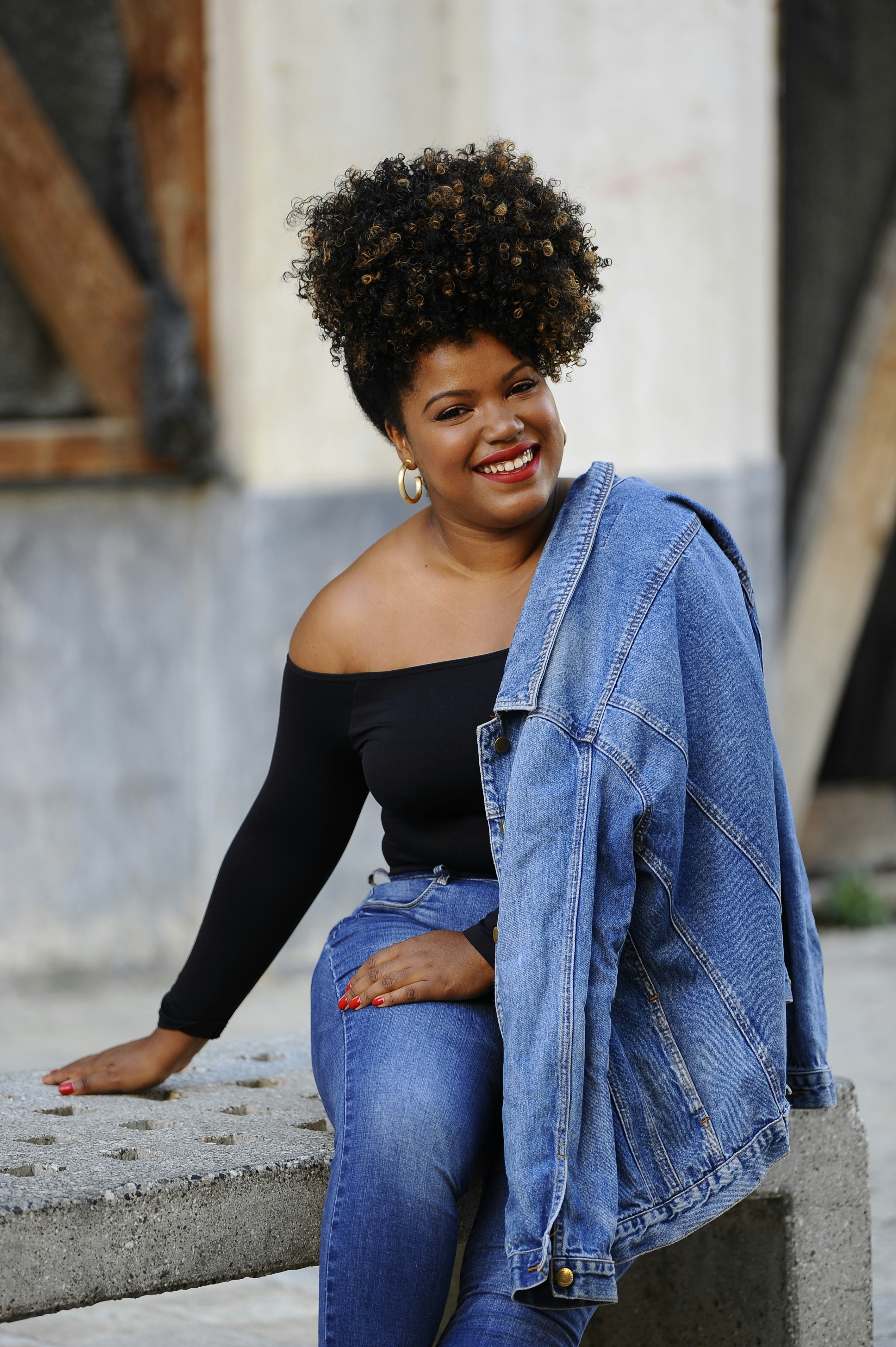 Carolina Contreras Of Miss Rizos Is Opening An Nyc Salon To Help