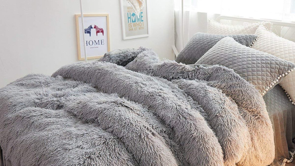 The 4 Best Sherpa Comforters