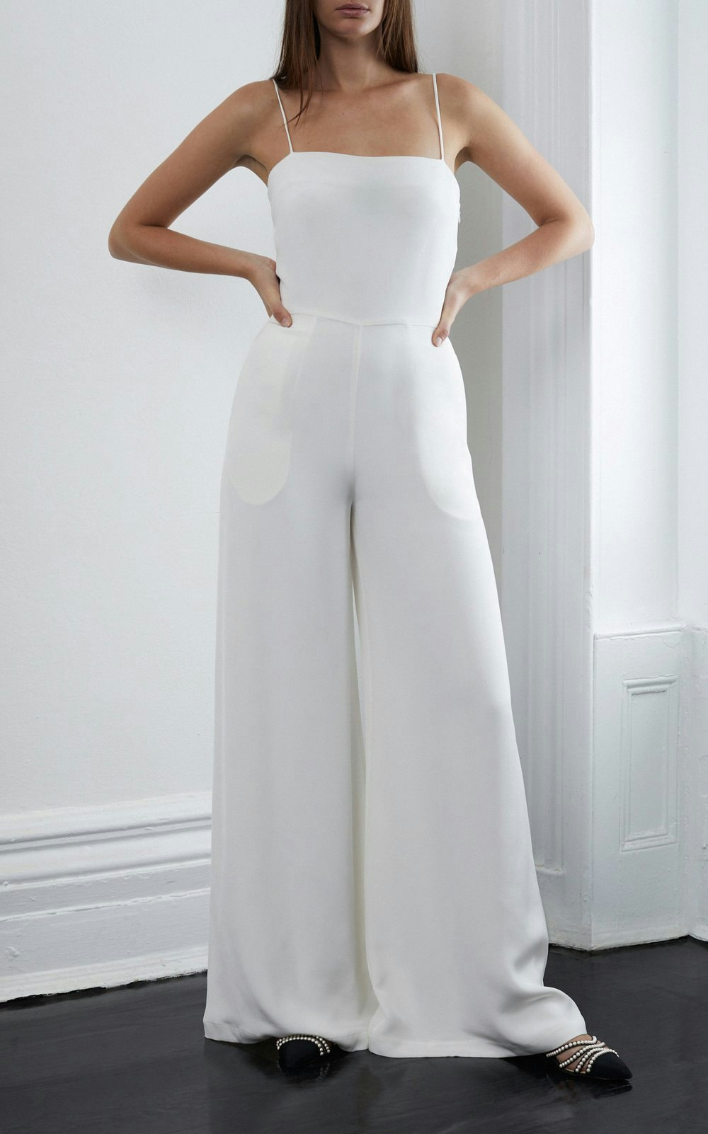 dressy pants outfit for wedding guest