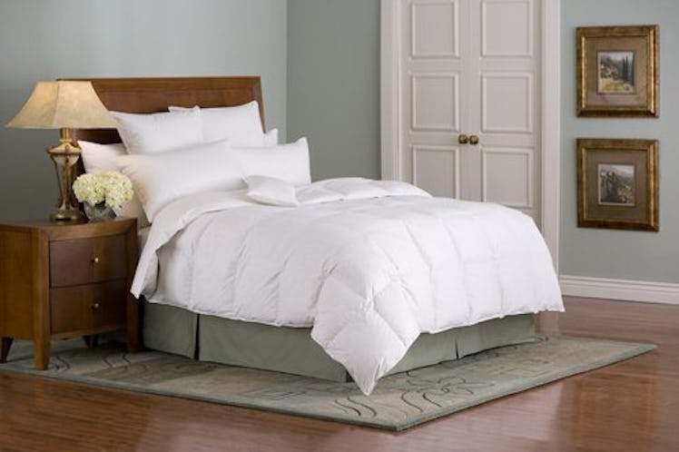 Downright Organa Luxury White Goose Down Comforter