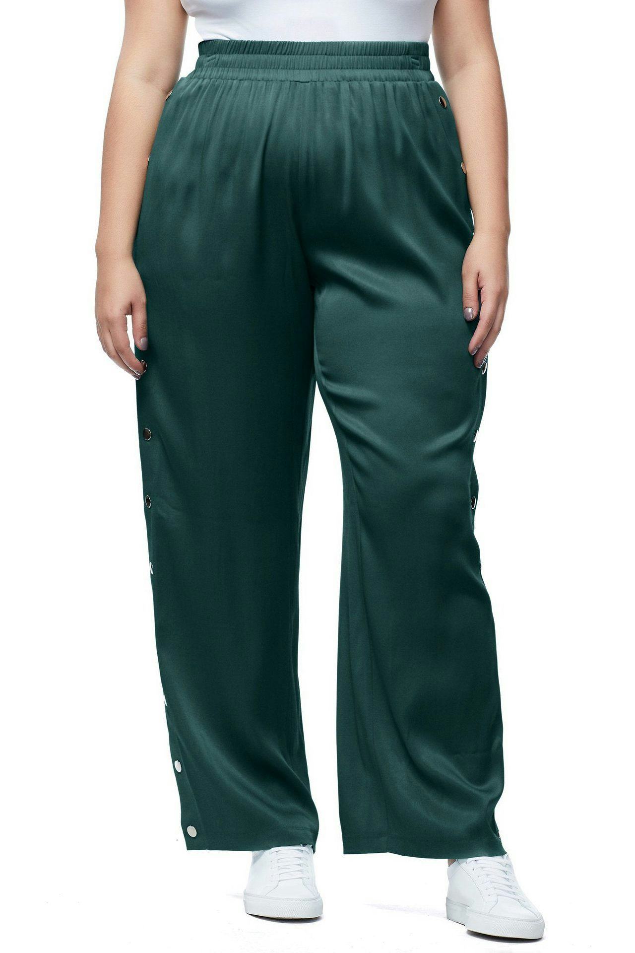 Zoe Kravitz's Green Pants Prove The Neon Trend Isn't Slowing