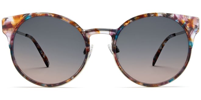 Daphne in Geode Tortoise with Riesling