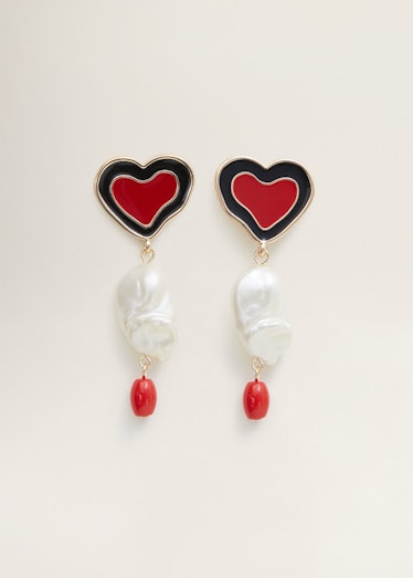 Heart-shape pearl earrings