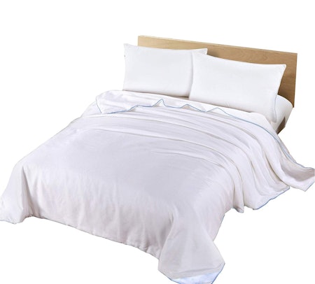 The 10 Best Silk Sheets