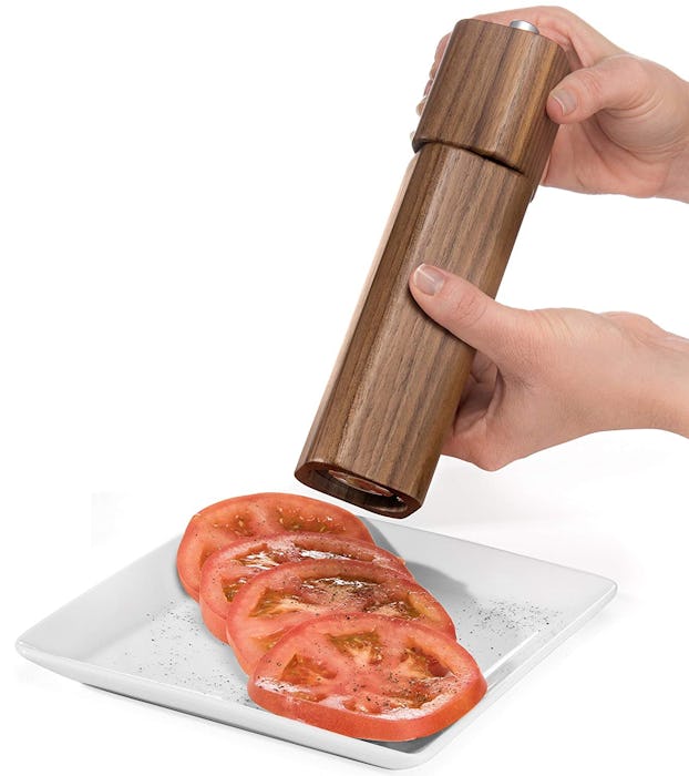  Hudson Essentials Walnut Salt or Pepper Mill