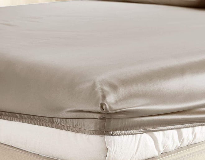 LilySilk 19 Momme Silk Fitted Sheet