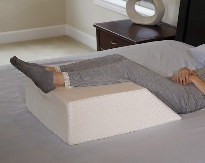 InteVision Bed Wedge Pillow