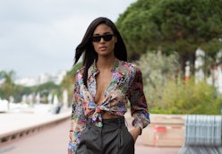 What to Wear on a Flight and Outfits for Traveling in the Summer, as  Inspired by Stylish Celebs at Cannes