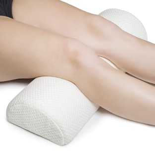 The 4 Best Pillows For Back Pain The 4 Best Pillows For Back Pain
