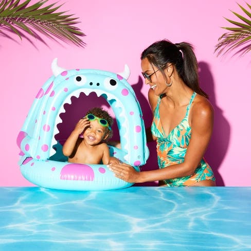 ring floatie target