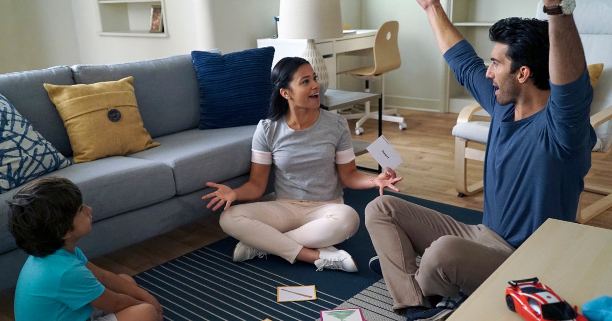 Mateo Could Be The Narrator On 'Jane The Virgin' If This Clue Is To Be
