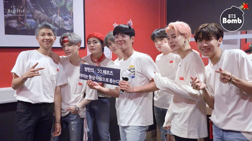 This Video Of Park Bo-gum Surprising BTS At Their Hong Kong Concert Is