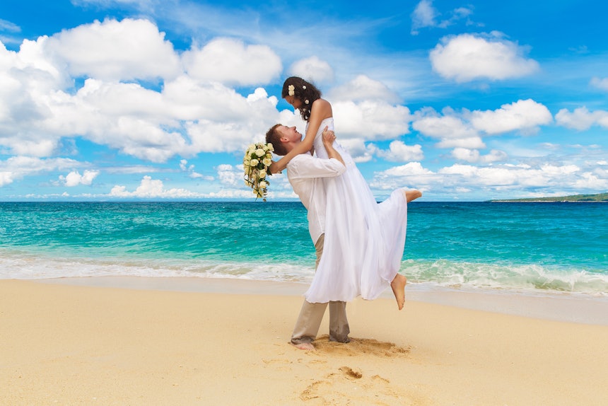 28 Quotes For Beach Weddings To Shellebrate The Happy Couple