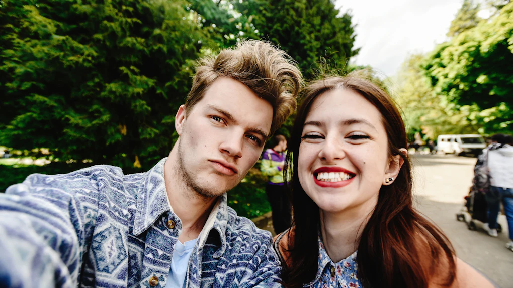 βγαίνοντας από το friendzone