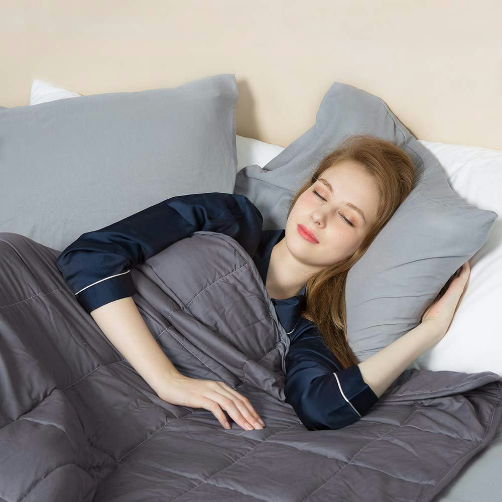 The Best Weighted Blankets For Anxiety And Insomnia