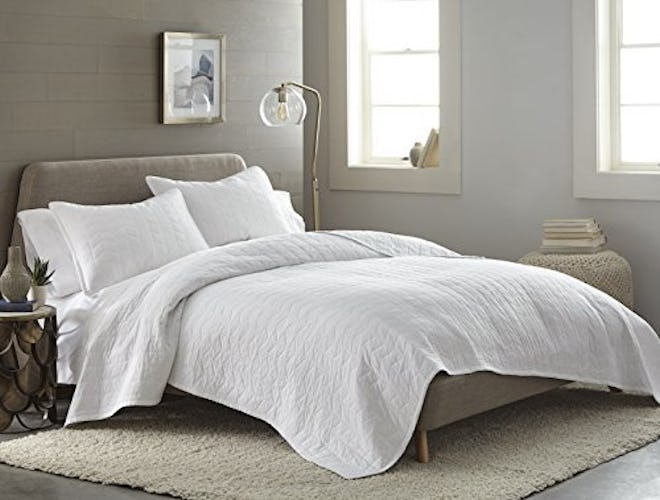 Chezmoi Collection Solid Cotton Quilt And Shams
