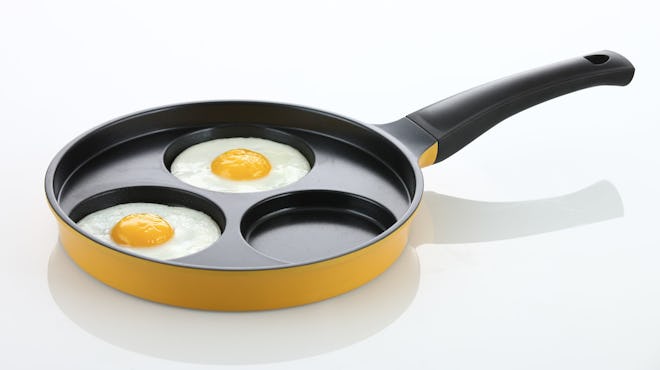 Amore Kitchenware Non-Stick 3-Cup Egg Cooker