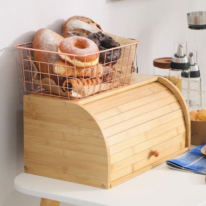 Betwoo Natural Wooden Roll Top Bread Box