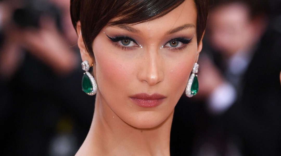 Bella Hadid S 2019 Met Gala Look Literally Makes Her A