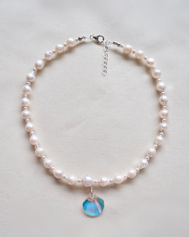 Pearl Shine Collar Necklace