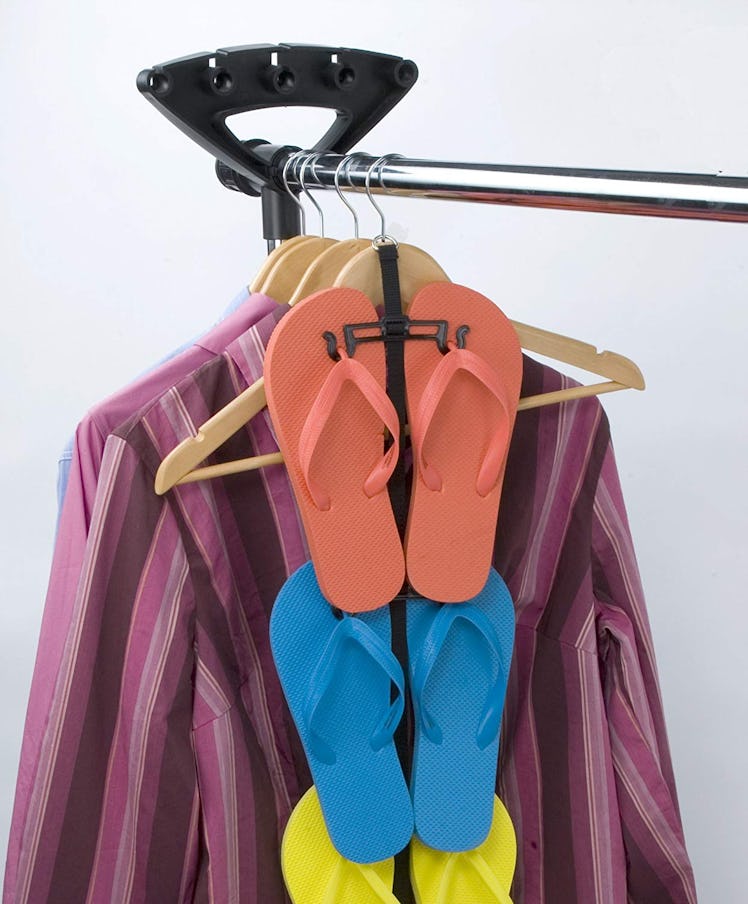 Perfect Curve Flip Flop Rack Organizer 