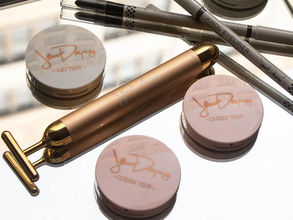 Vibrating Facial Massage Tools Are Effective But Are They Safe? Vibrating Facial Massage Tools Are Effective But Are They Safe?