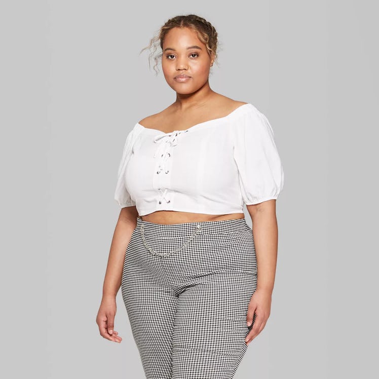 Women's Plus Size Short Sleeve Off the Shoulder Lace-Up Cropped Top