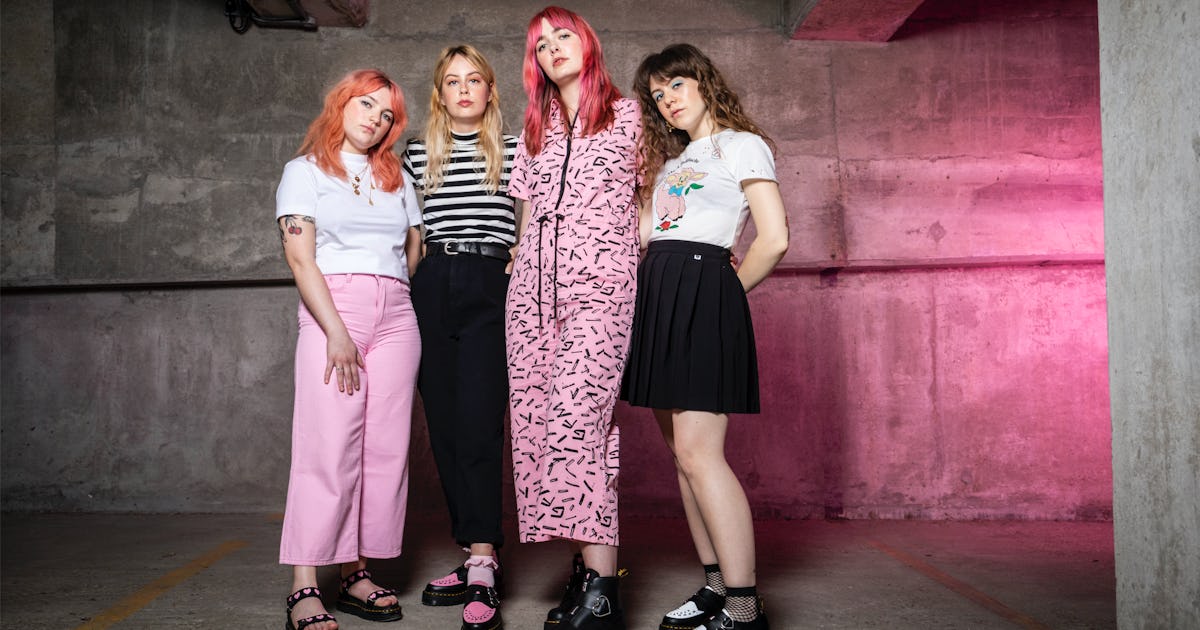 Dr martens lazy hot sale oaf heart shoes