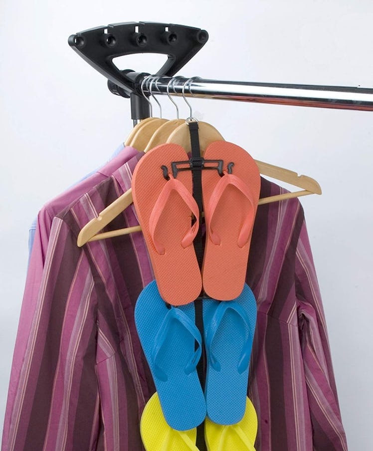 Perfect Curve Flip Flop Rack Organizer