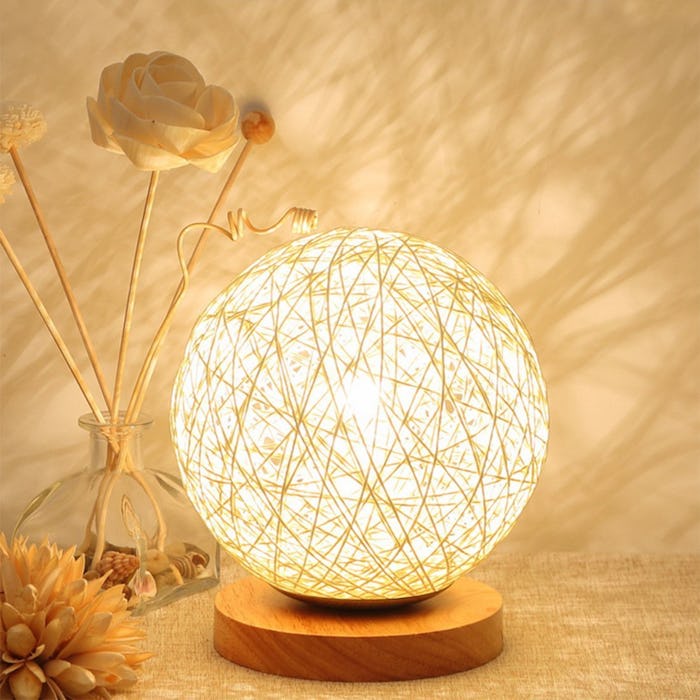 MaoJia Rattan Bedside Table Lamp