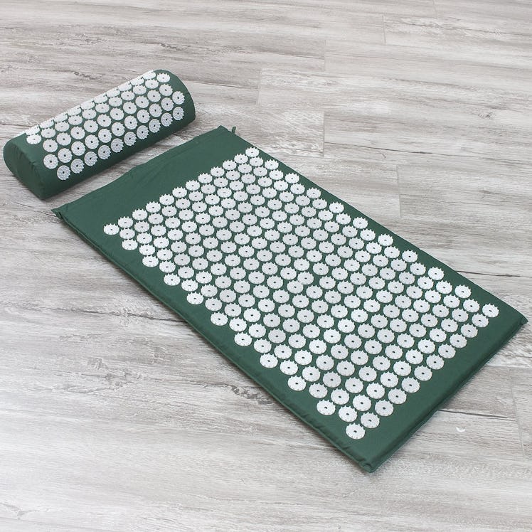 Sivan Pain Relief Acupressure Mat and Pillow Set