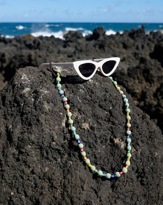 Lava Rocks Glasses Chain
