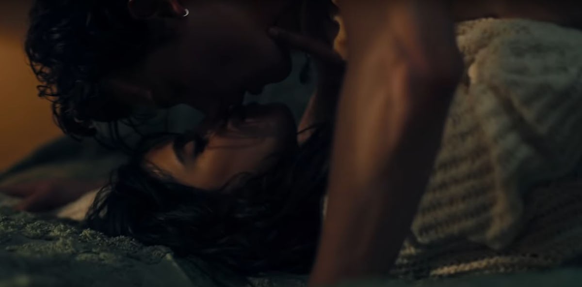 Shawn Mendes Camila Cabello S Senorita Music Video Will Have You Saying Oh La La