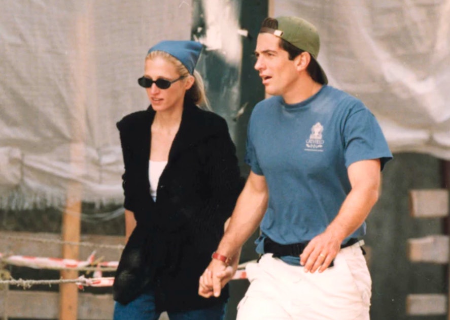 Habitually Chic® » Outfit Inspiration from Carolyn Bessette Kennedy: 2023  Edition