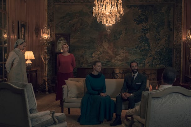Handmaid's Tale Cast George Winslow 9 Twitter Theories About Winslow On 'The Handmaid's Tale' That Could