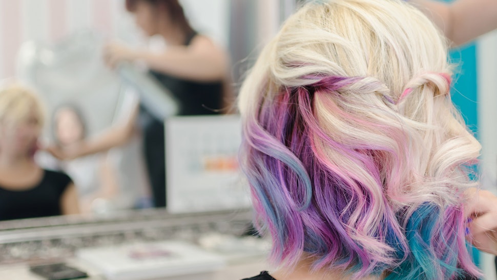 8 Greasy Hair Causes You Never Considered But Could Be The Reason