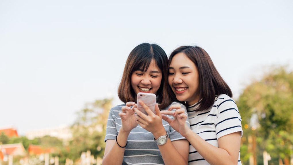 25 Best Comments To Leave On Instagram For Your Cousin Because