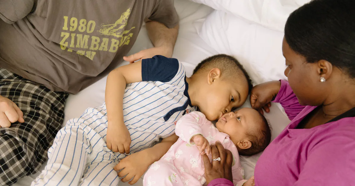 How To Create Happy Childhood Memories, According To Mental Health ...