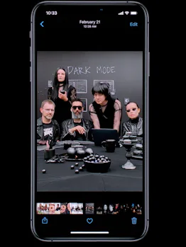 What Is Dark Mode In iOS 13? Your iPhone & iPad Will Look Super Sleek ...